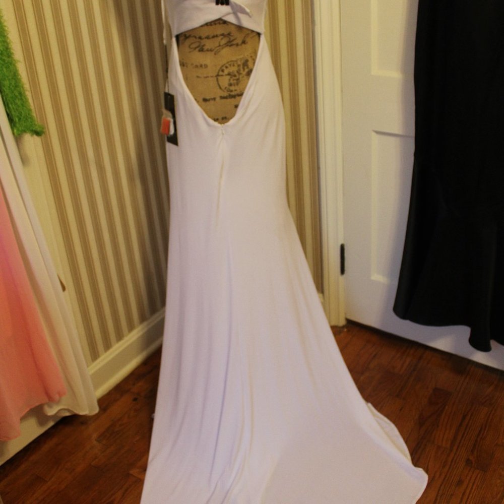 NWT Stunning Alyce Paris White Prom Dress with Gold Accent - Picture 5 of 9